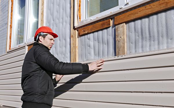 Cost of Vinyl Cladding Repair in Hilliard