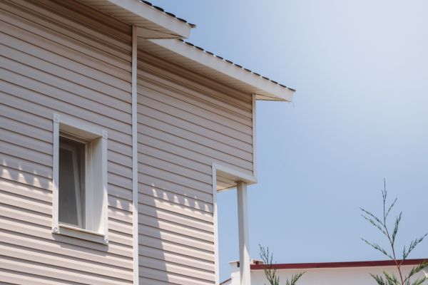 Cost of Vinyl Siding Hole Repair in Hilliard